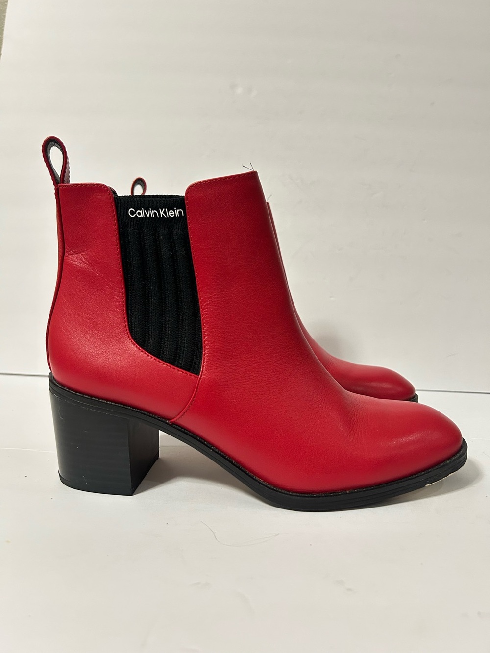 CALVIN KLEIN  SZ 10 Woman RED LEATHER Perron CHELSEA BOOTS